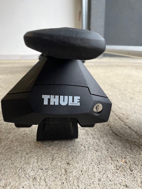 Strešný nosič Thule 7105 + 7113 + 5128 - 3