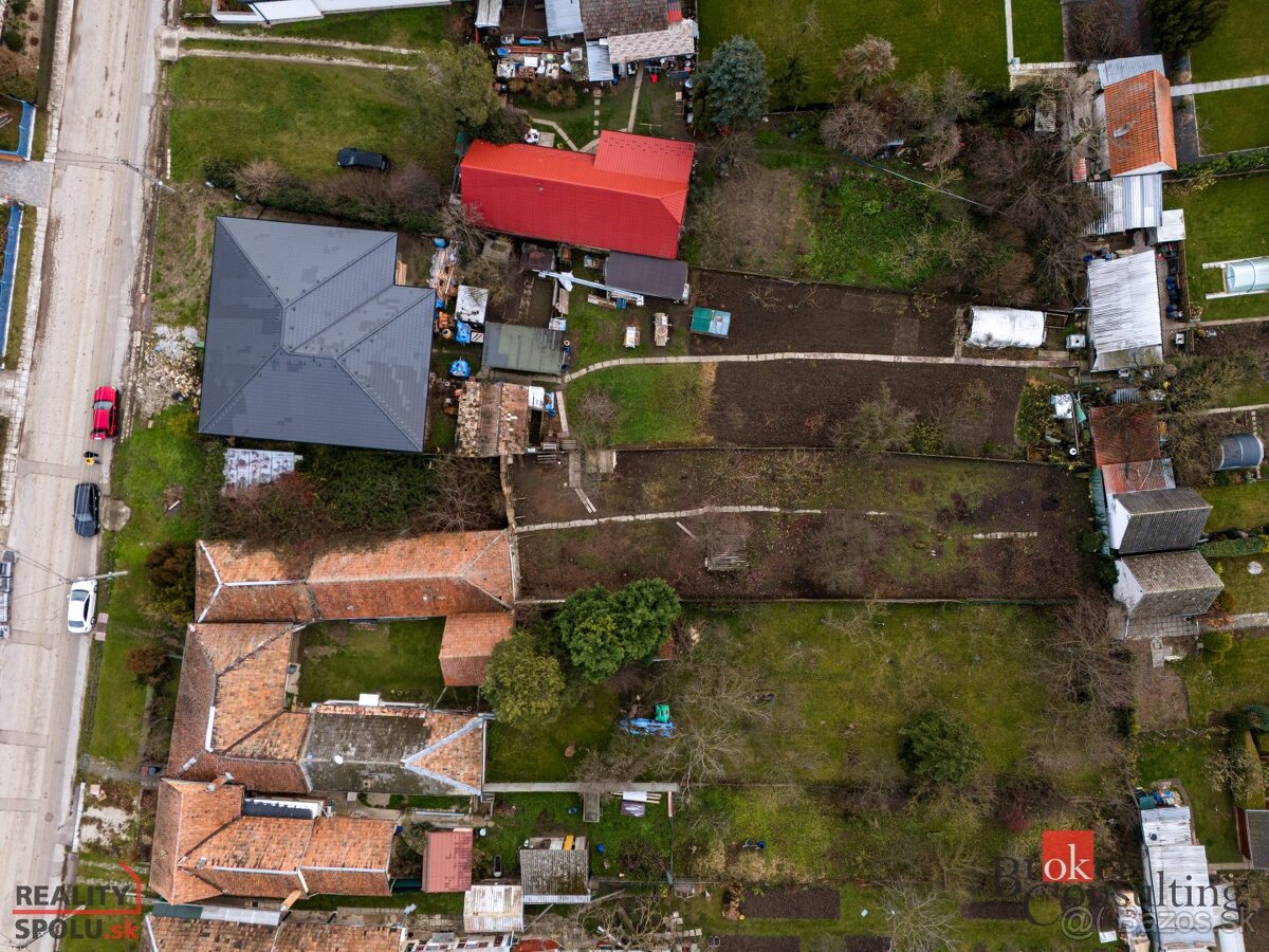 predaj pozemku Krakovany - 3