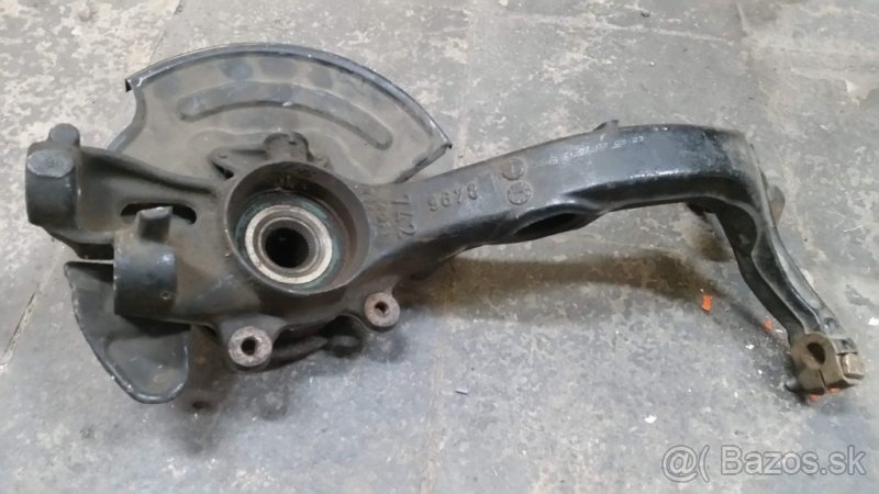 AUDI A4 PASSAT B5 Pravá otoč 8D0407258 - 3