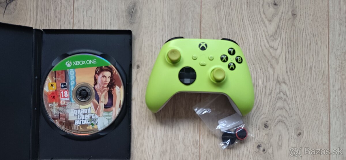 Predám xbox series s/x ovládač
( edícia Electric Volt) - 3