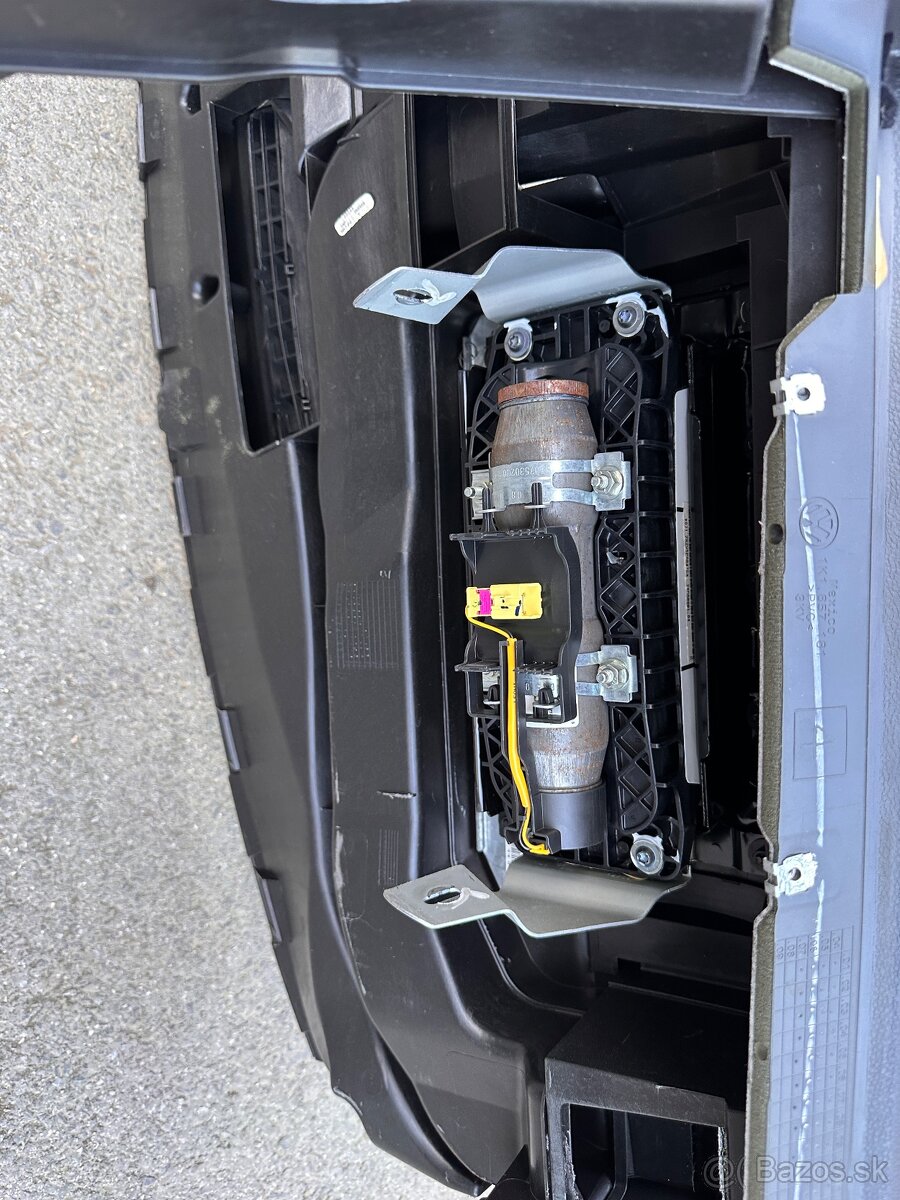 Palubovka s airbagom golf 5 combi 1.9 volkswagen - 3