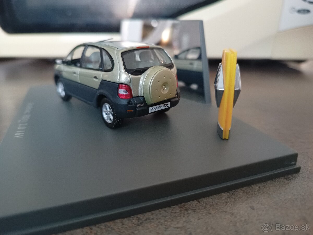 1:43 Renault RX4 - 3
