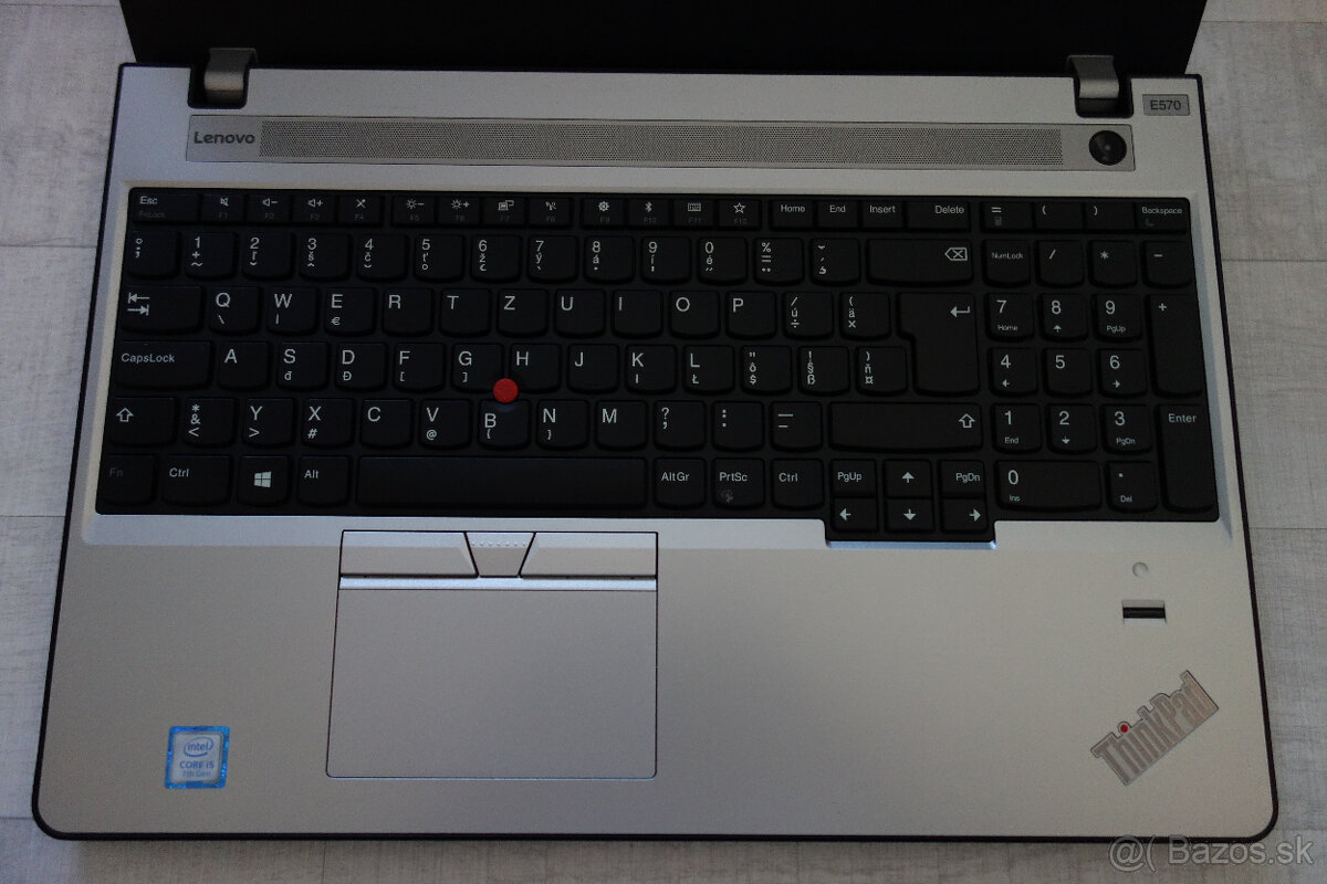 LENOVO ThinkPad E570 - 3