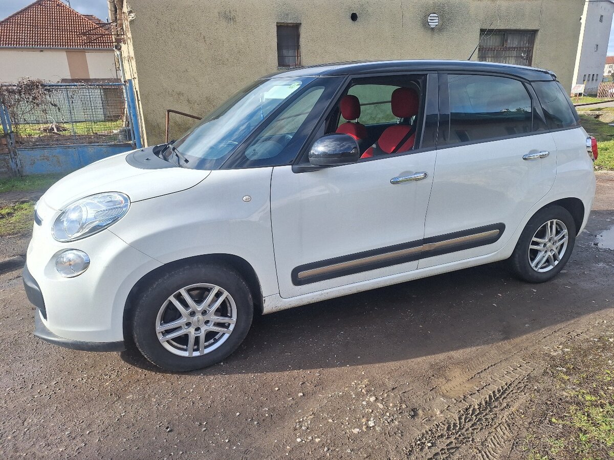 FIAT 500L 1,4 BENZÍN 110000 KM ORIGINÁL - 3