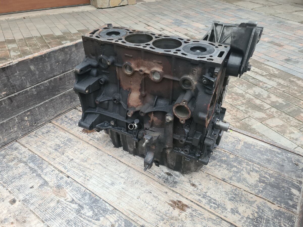 Blok motora 2.0 - 3