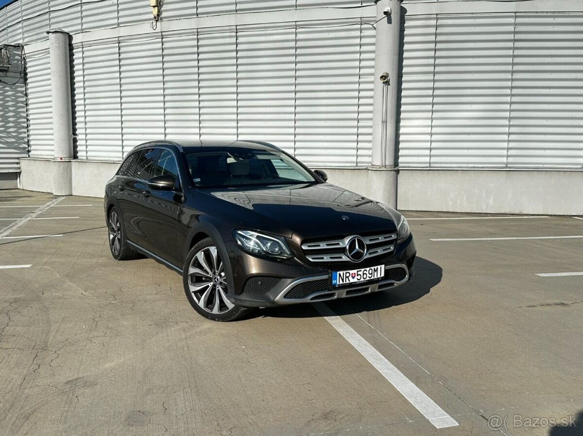 Mercedes-Benz E 220 d 4MATIC AllTerrain - 3
