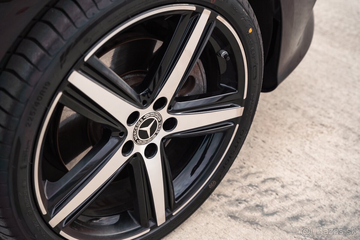 Mercedes-Benz CLA 250e Coupe EQ Power Hybrid - 3