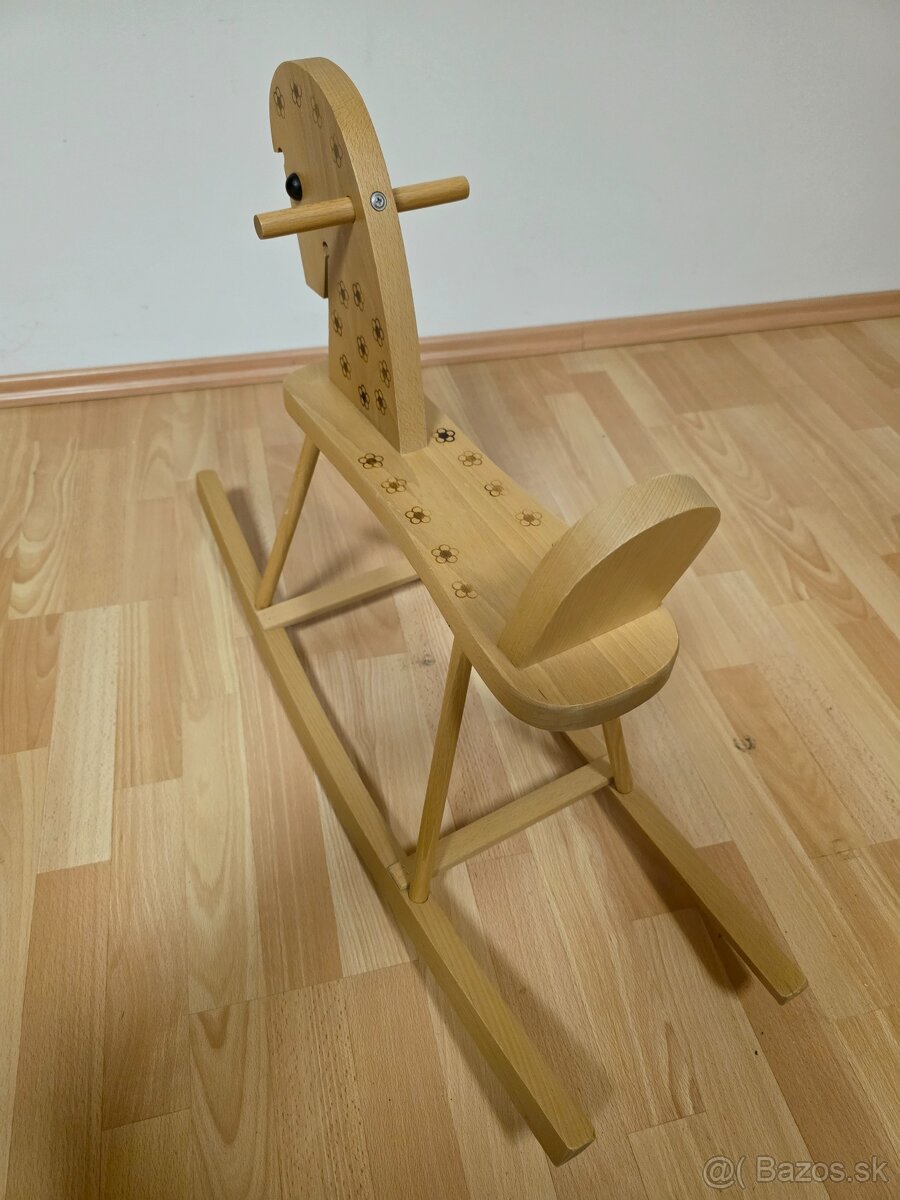 Hojdaci dreveny konik - 3