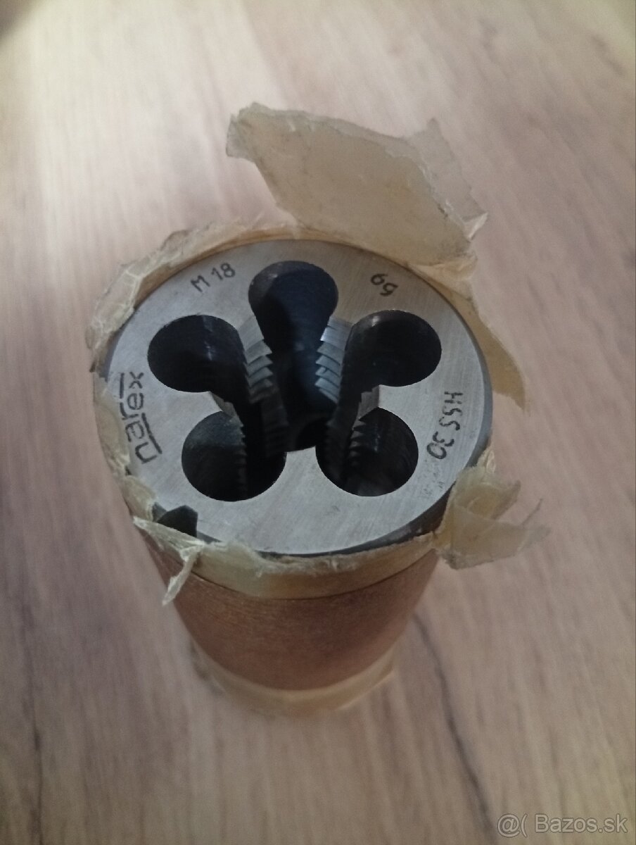 Závitové očko M18 - 3