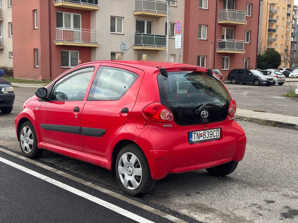 Toyota Aygo 1,0 5D - 3