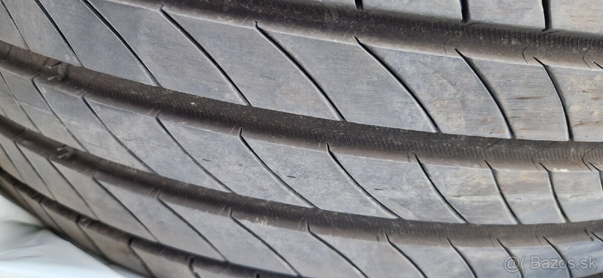 Predam pneumatiky Michelin 195/55/R1 - 3