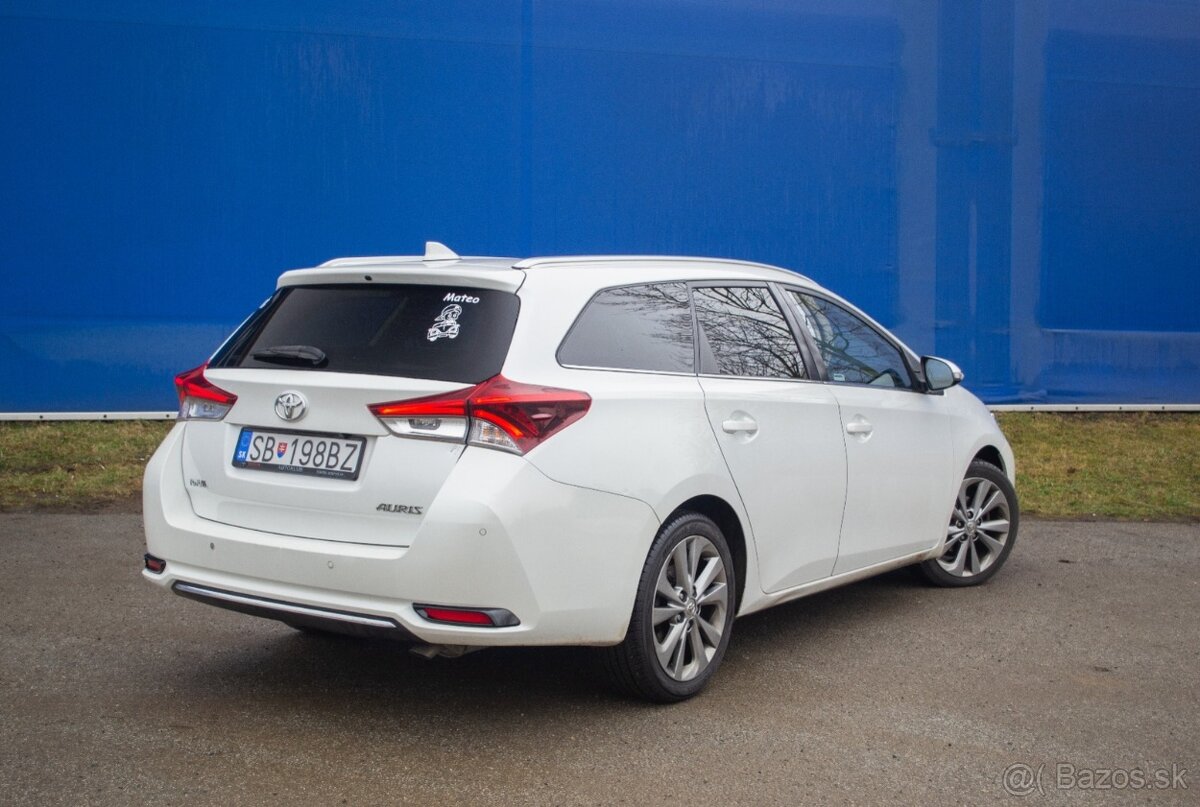 Toyota Auris 1.6 l D-4D - 3