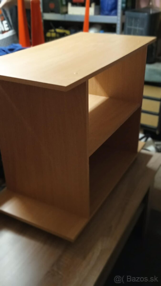 Stolík pod televízor - 3