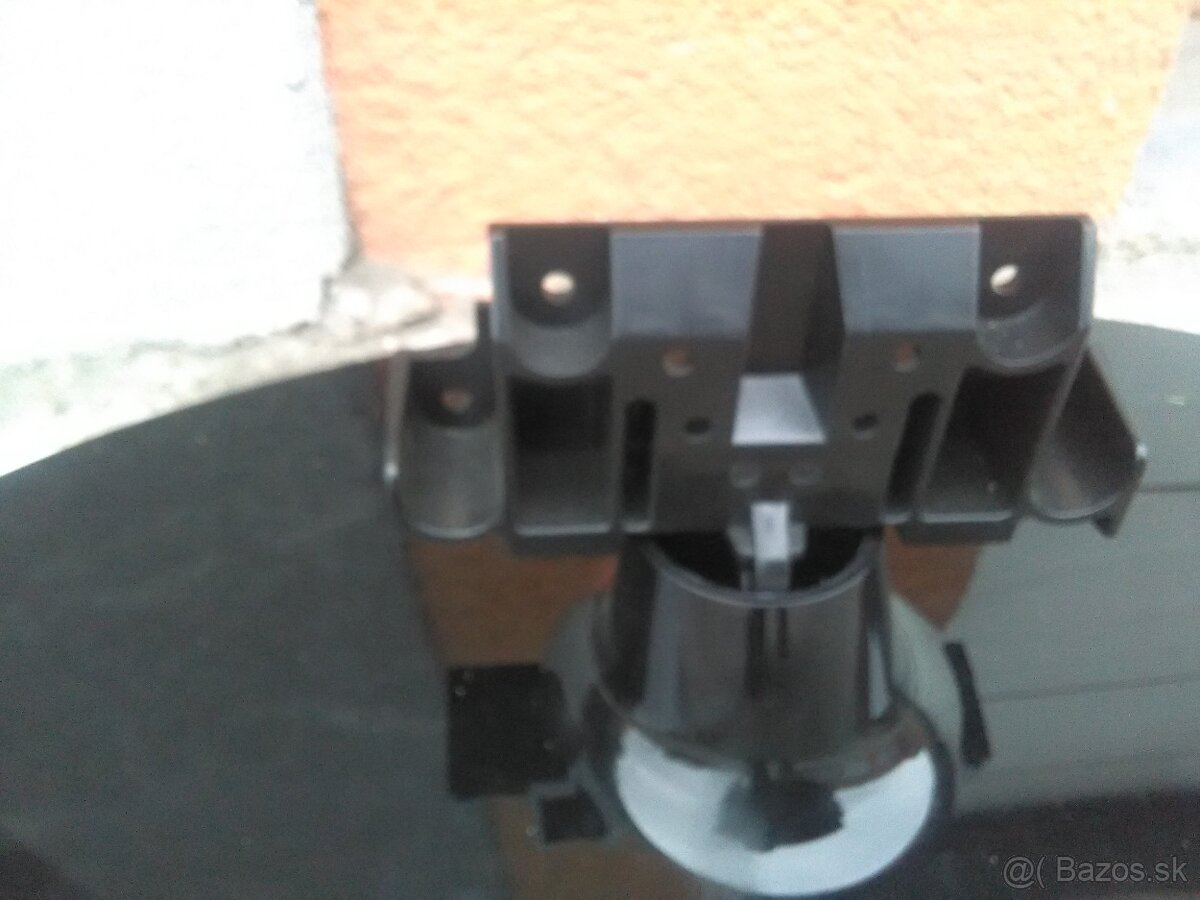Drziak na tv - 3