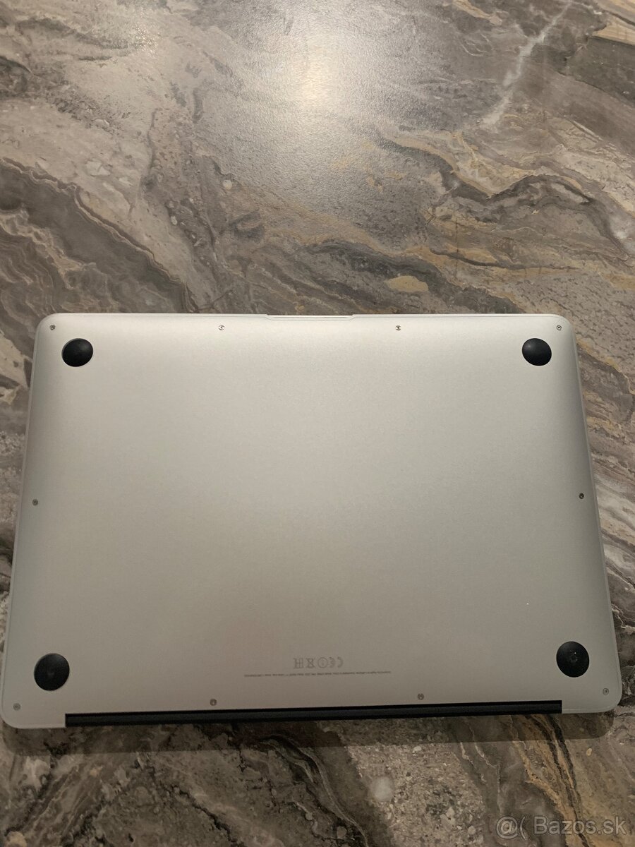 Apple MacBook Air 13” 2015 intel Core i-5 8GB RAM 128 GB SSD - 3