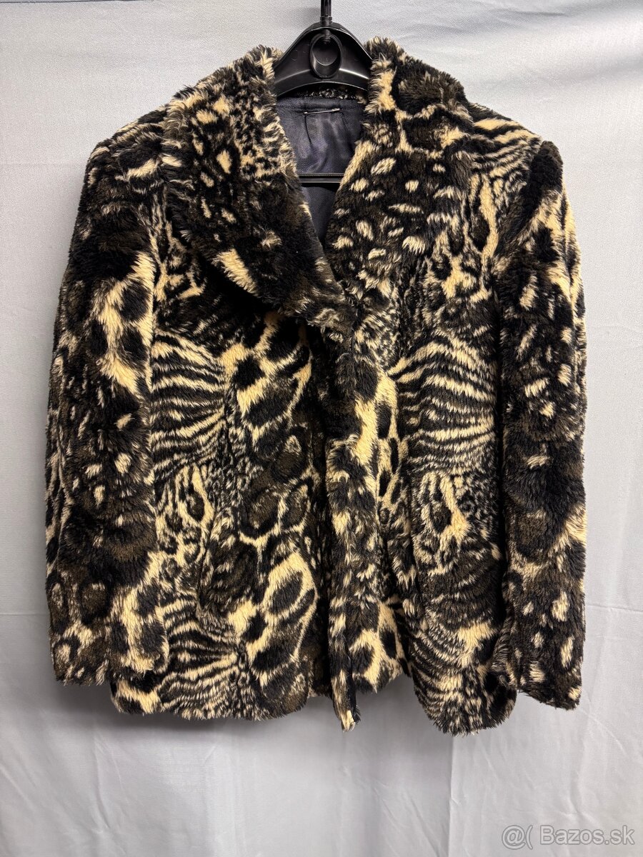 ľudový dedinský kroj - 3