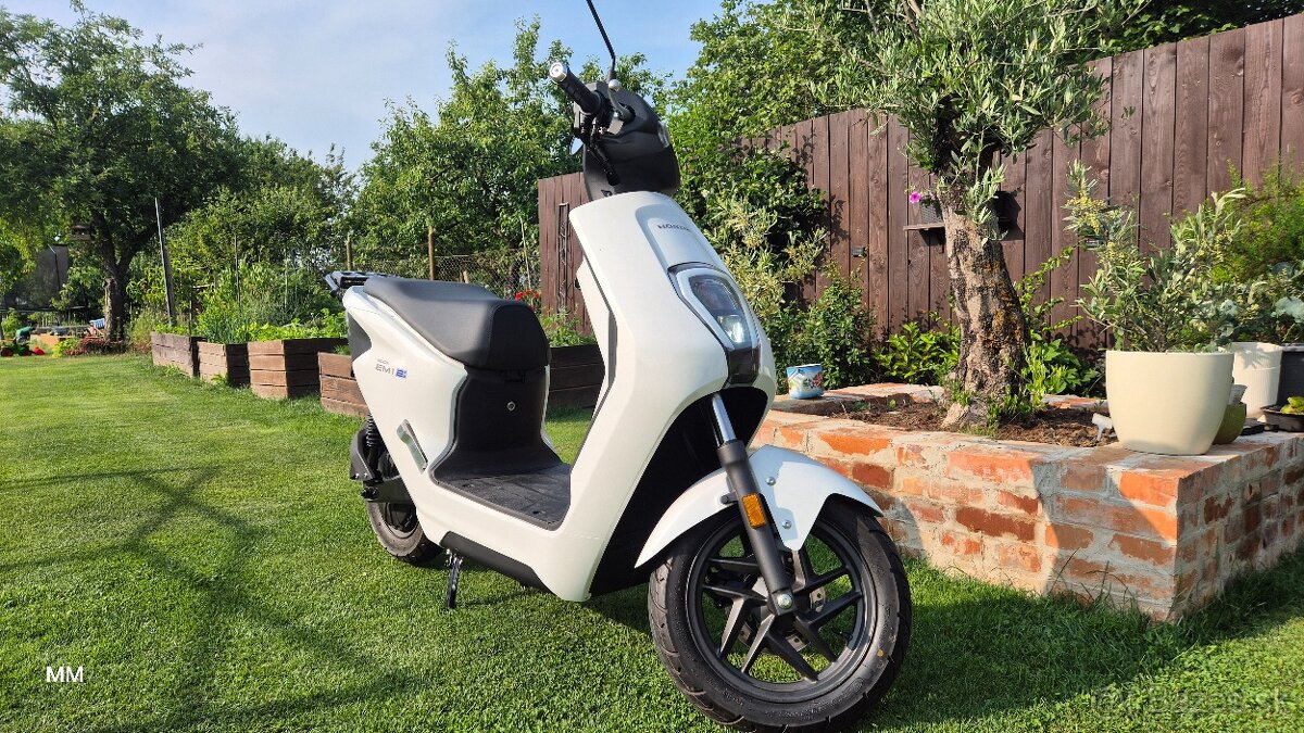 Skúter Honda EM1 - 3