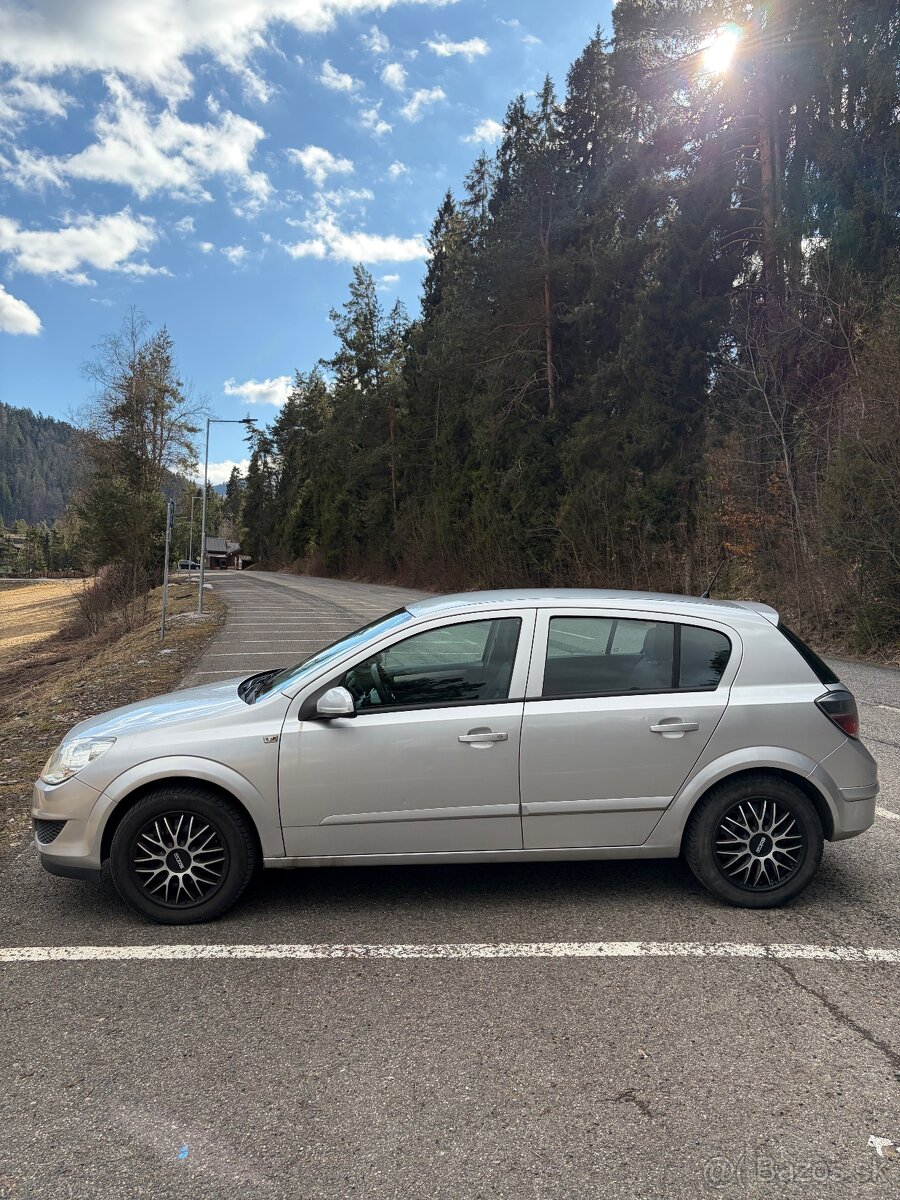 Opel Astra H 2007 1.4 EcoTec 66kW - 3