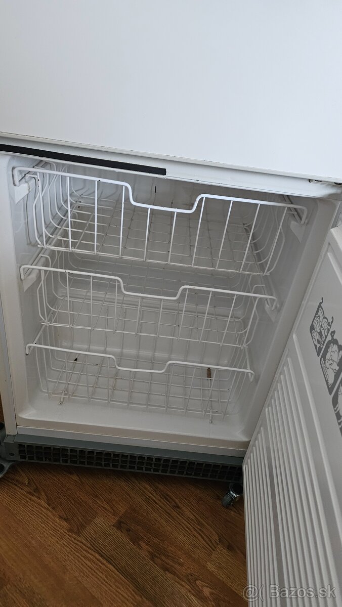 Chladnička s mrazničkou - 3