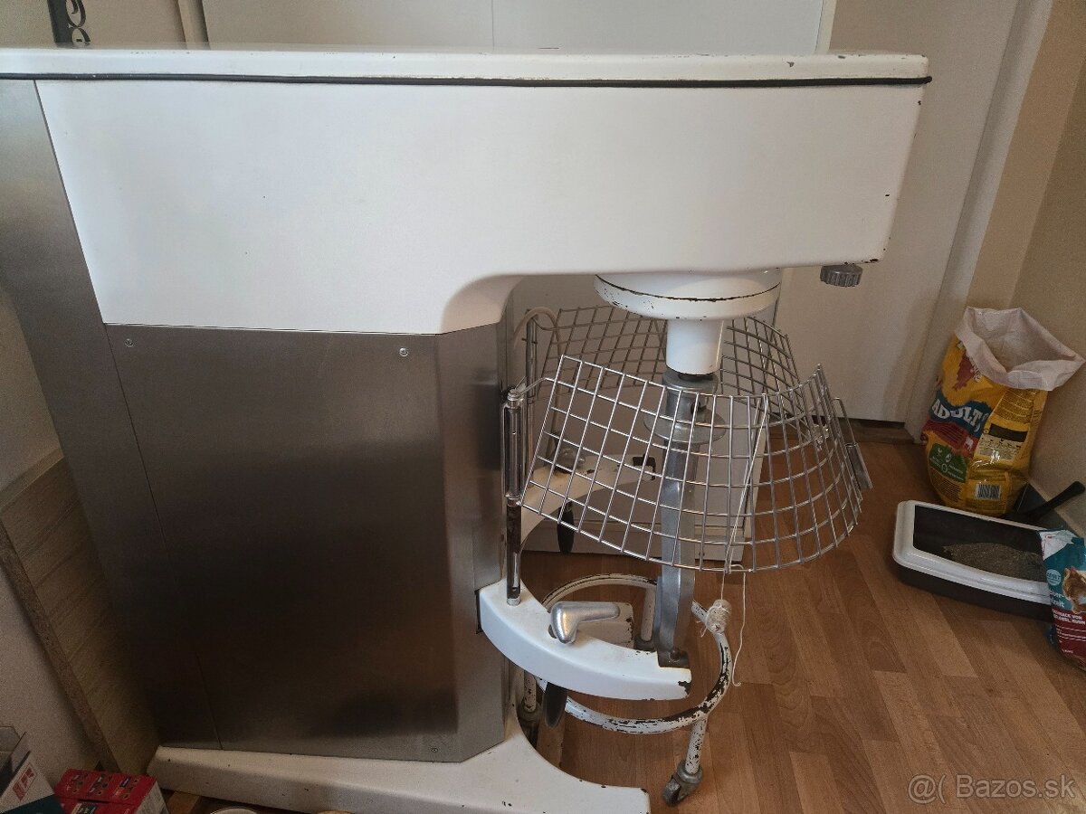 Kuchynský robot - 3