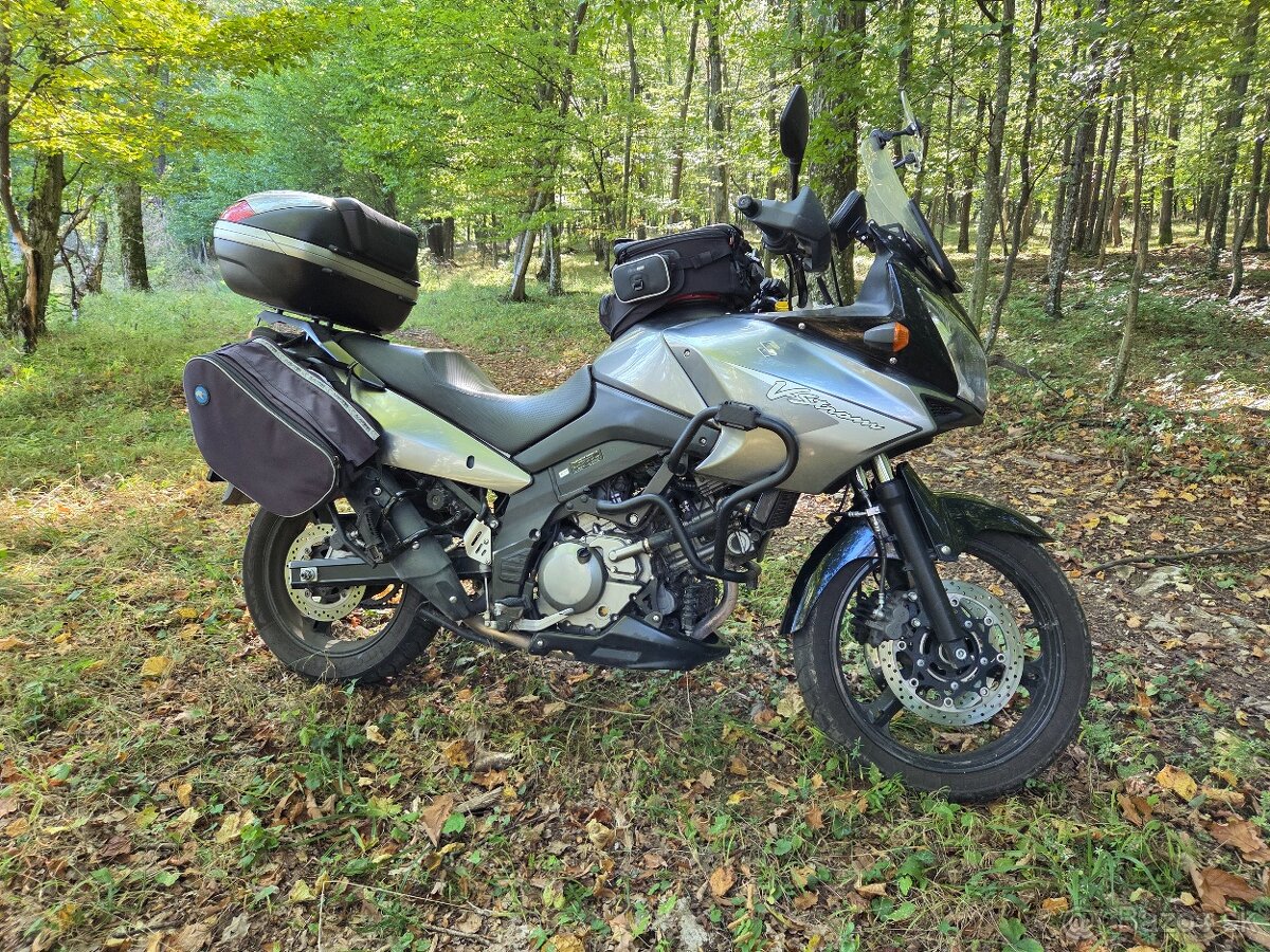 Suzuki V-Strom DL650 - 3