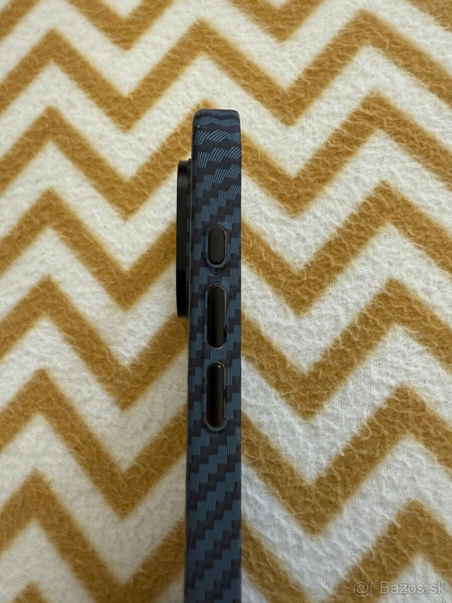 RD Carbon V3 – iPhone 15 Pro, MagSafe, tenké, bez prasklín - 3