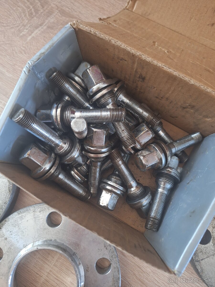 Podlozky na auto , rozsirovacie - 3