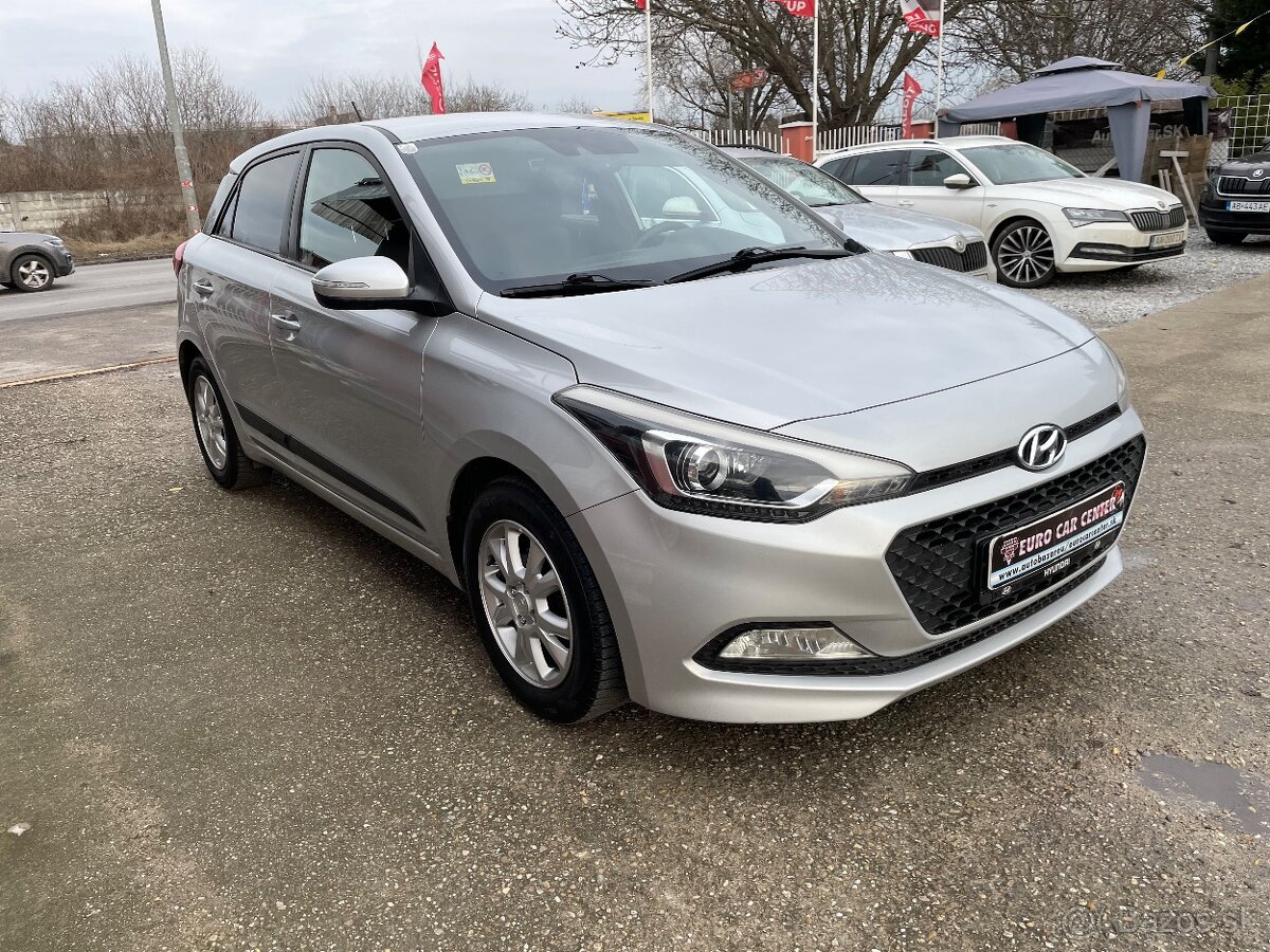 Hyundai i20 1.2i 16V Comfort - 3
