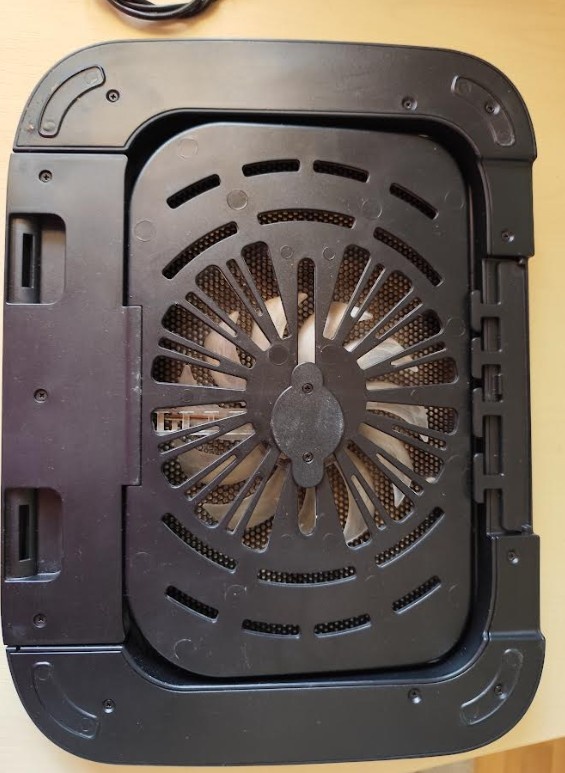 Polohovateľná chladiaca podložka Yenkee pre notebook, 4x USB - 3