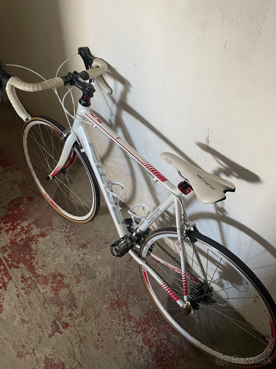 Cestný bicykel dema leony 3.0 - 3