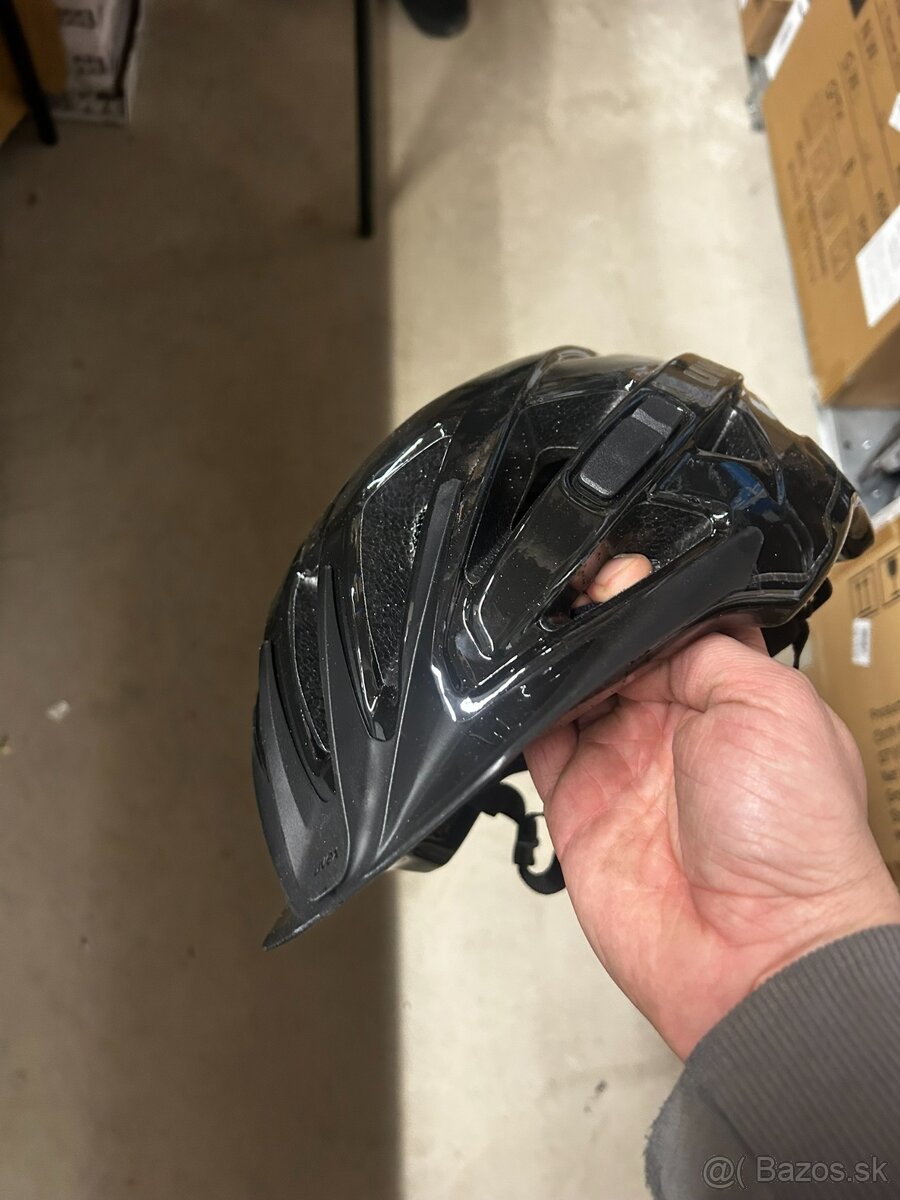Uvex prilba na bicykel - 3