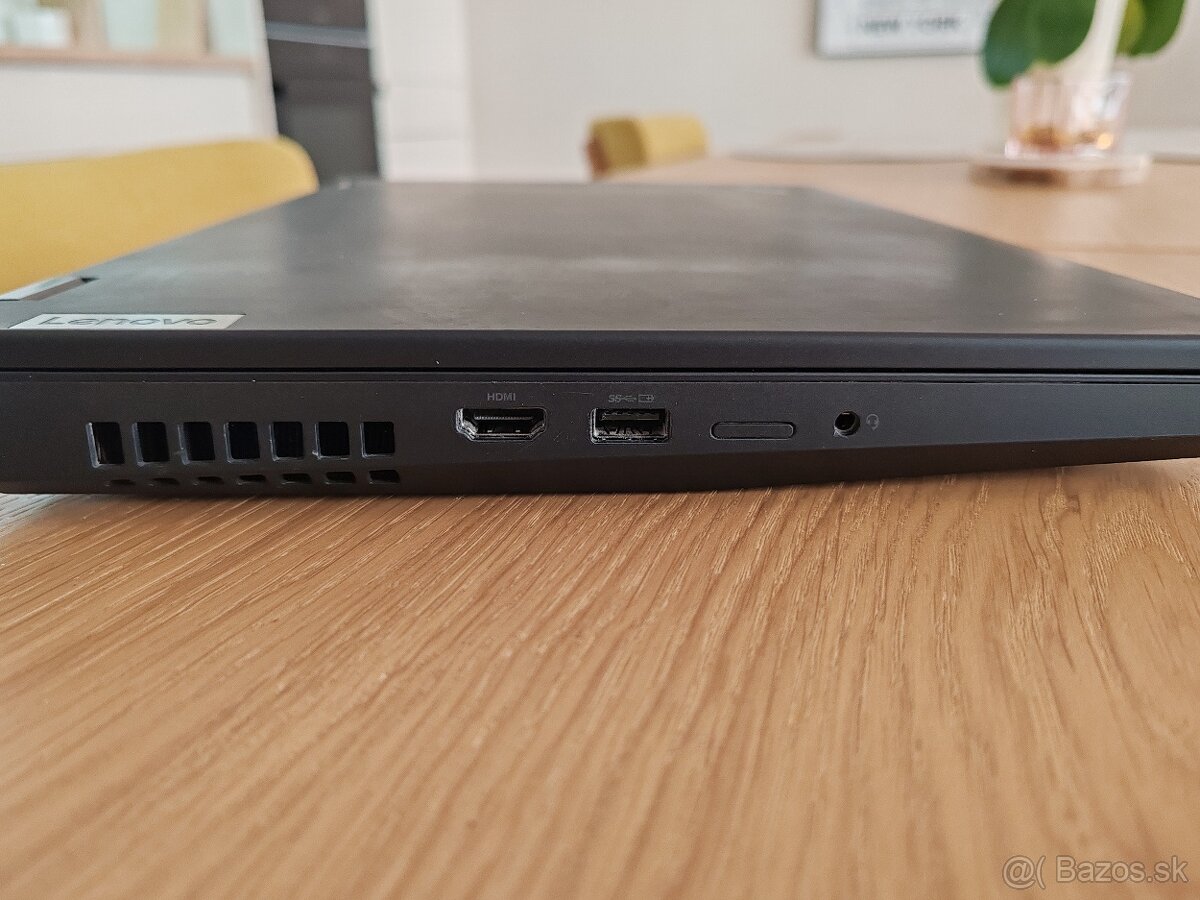 Lenovo ThinkPad P15 Gen 2 / i9 / 32GB RAM / RTX A3000 / 1TB - 3