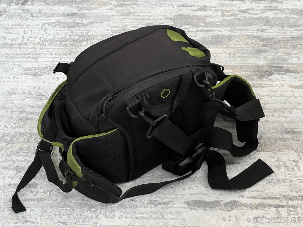 Brašňa LowePro zelená pre fotografa - 3