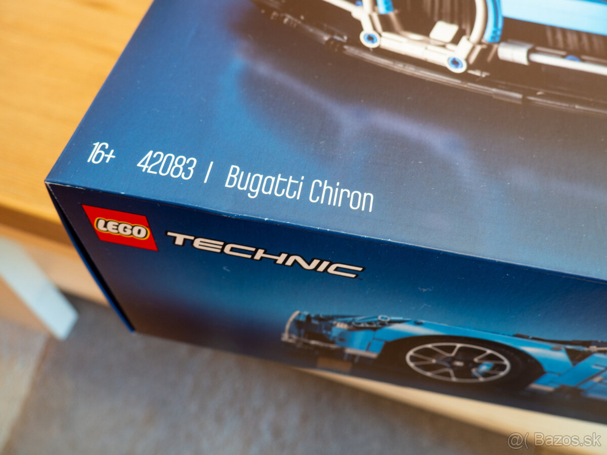 LEGO Technic Bugatti Chiron - 3