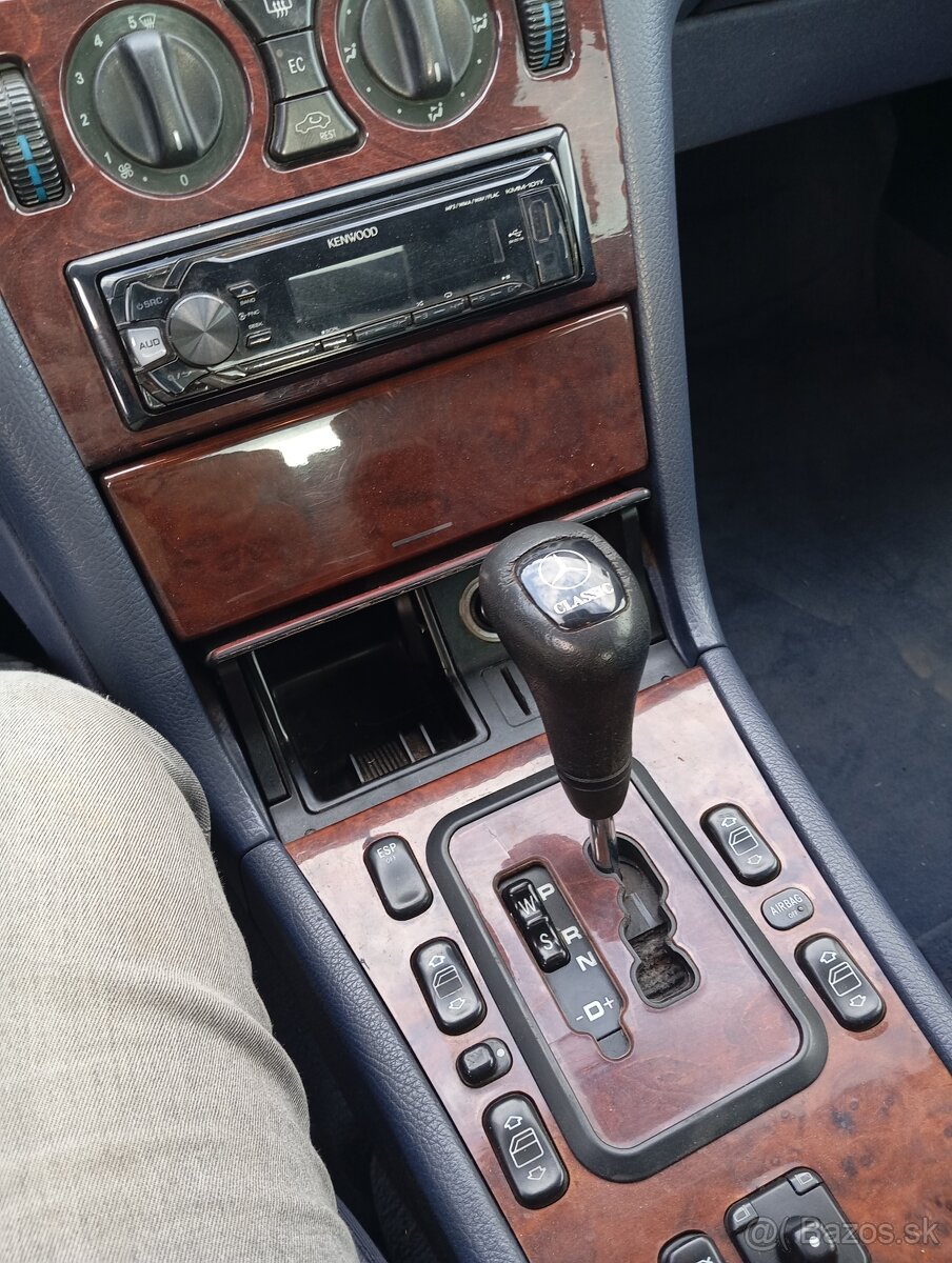 Mercedes - 3