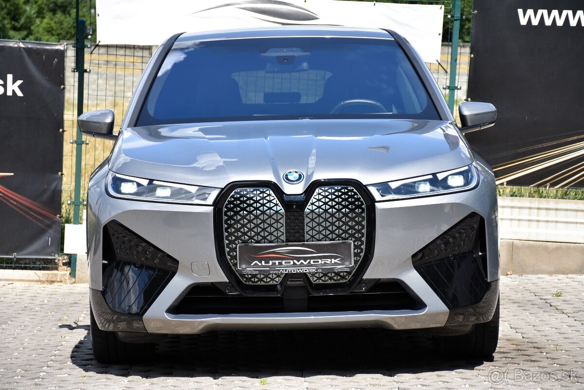 BMW iX xDrive40 FULL VÝBAVA SR ZÁRUKA 12_000_KM_DPH_2024 - 3