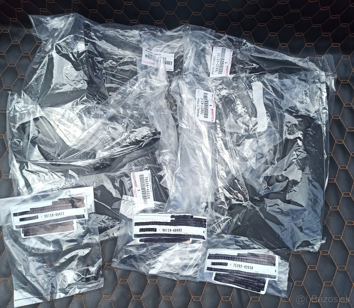 Sada zásteriek OEM Toyota RAV4 V - 3