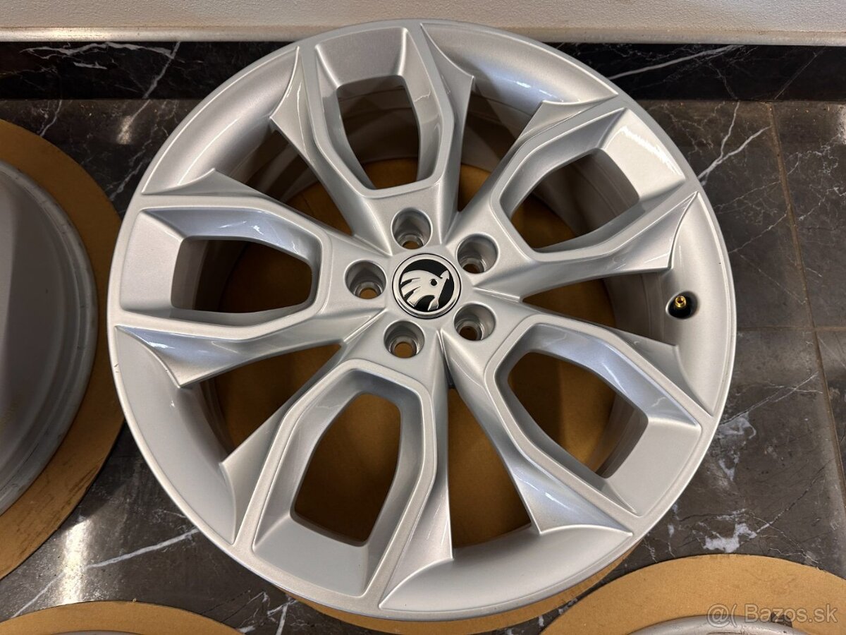 original kolesa skoda kamiq r18 658601025g 5x100 - 3