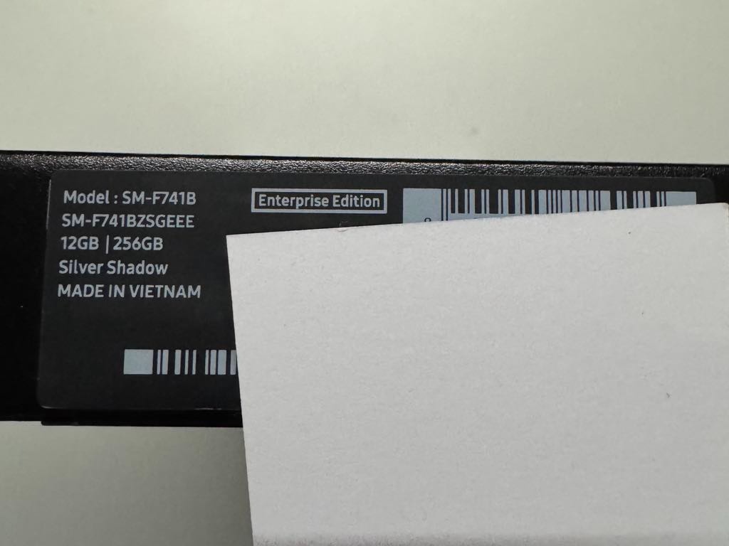 ÚPLNE NOVÝ NEROZBALENÝ Samsung Galaxy Z Flip 6 + obal - 3