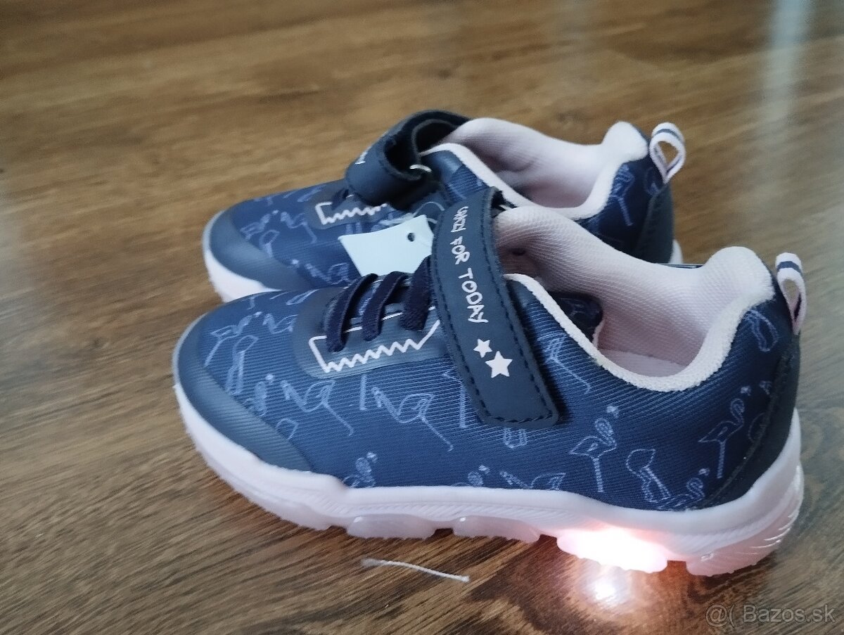 Dievčenské blikajúce topánky značky lupilu - 3