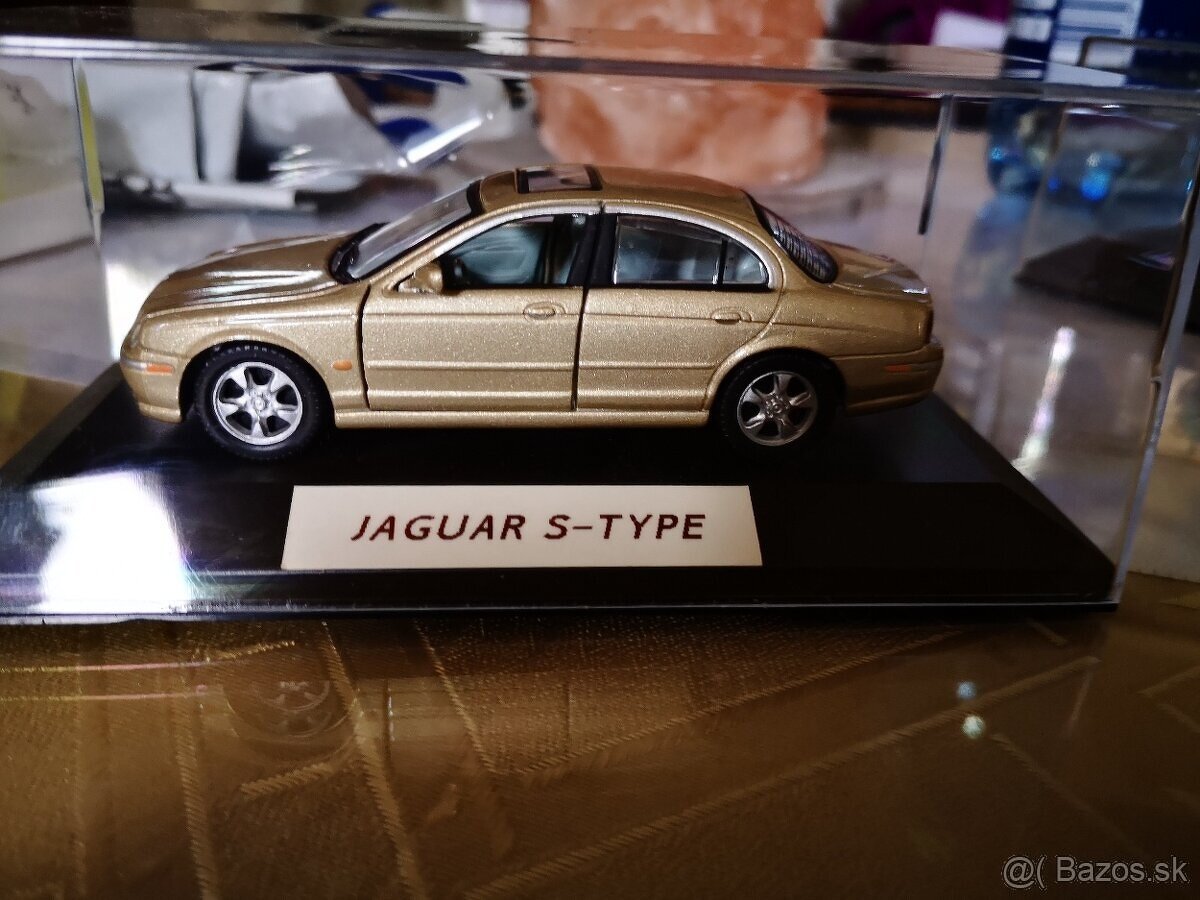 Predám zberateľský model auta Jaguar S-Type, 1:43 - 3