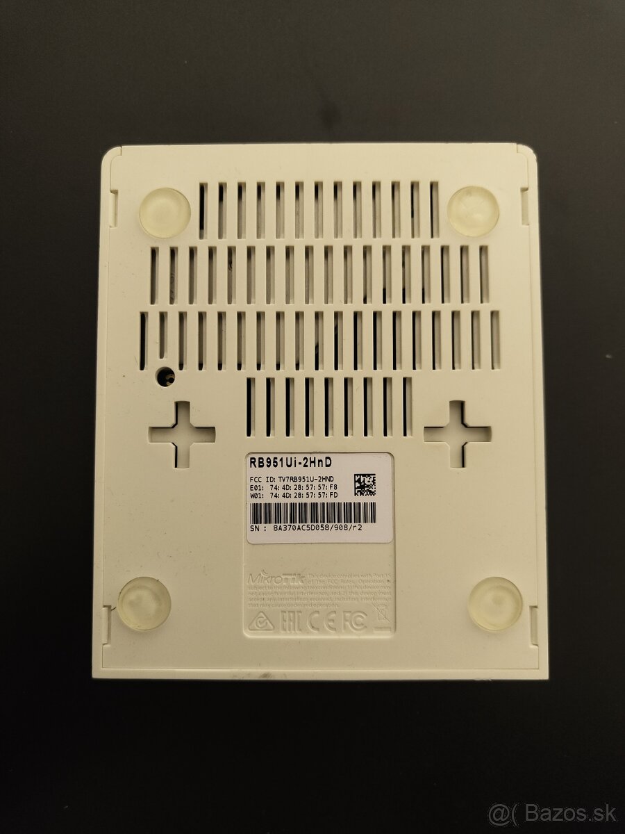 MikroTik RouterBoard RB951Ui-2HnD – Spoľahlivý výkon - 3