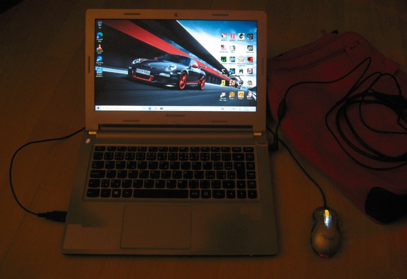 notebook LENOVO IdeaPad M 30-70 (i3, LED Displej 13,3") - 3