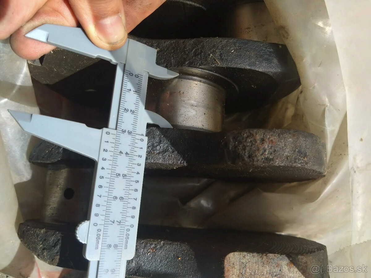 kľukový hriadeľ GAZ 69, Volga 21, UAZ - 3