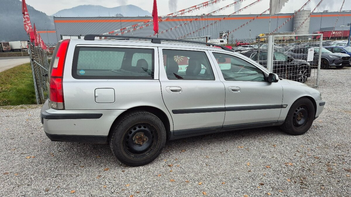 Volvo V70 D5 - 3
