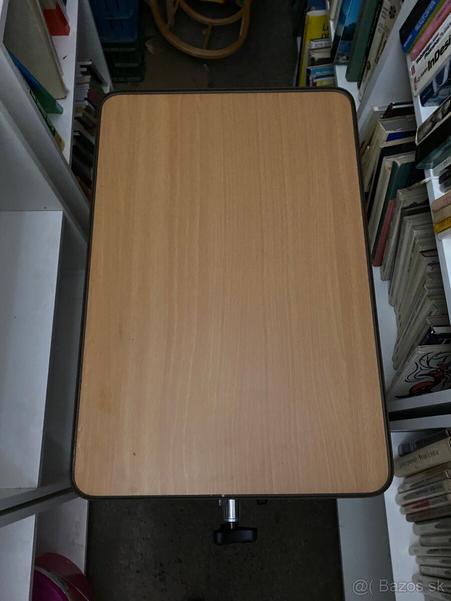 Lôžkový stolík k posteli - 3