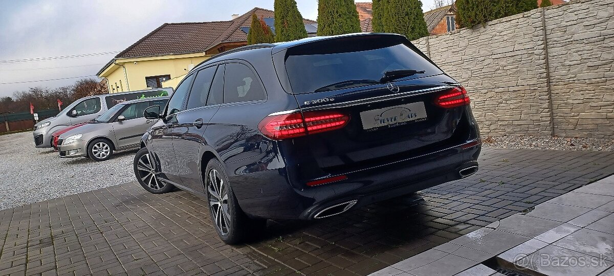 Mercedes-Benz E Kombi 300e A/T Moźný Leasing - 3