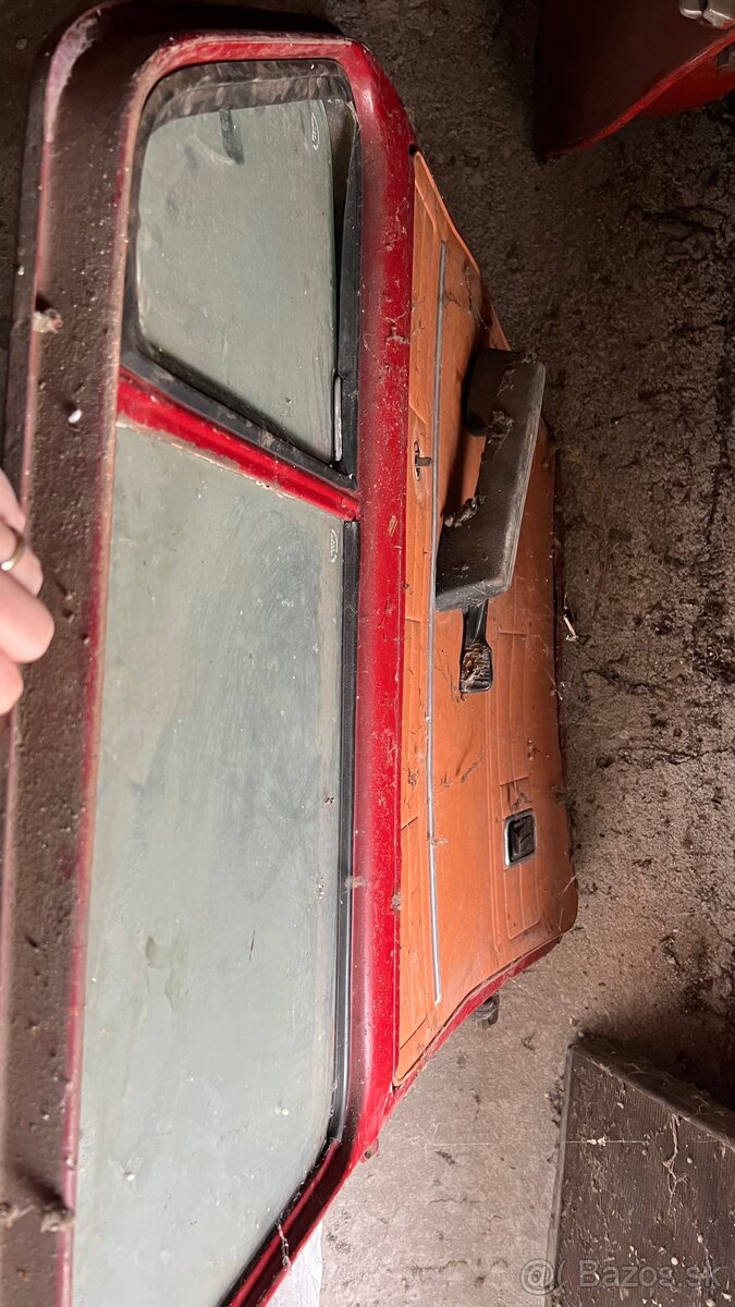 Dvere na škoda 100 - 3