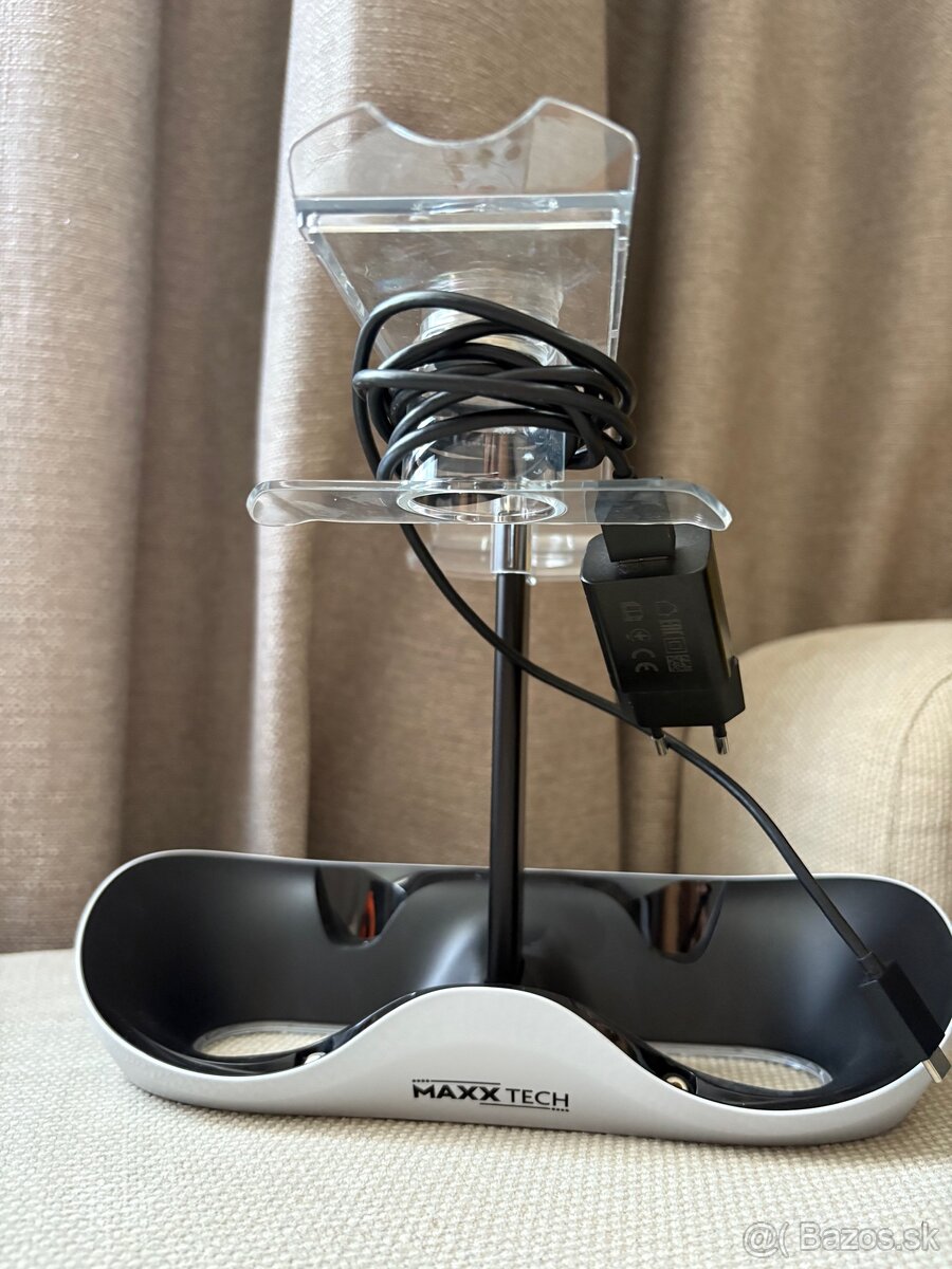 Nabíjateľný stojan na virtuálnu realitu - 3