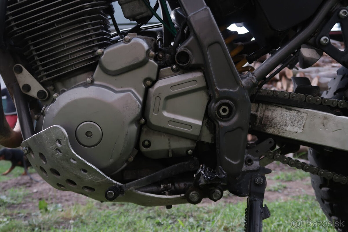 Suzuki DR 650 - 3